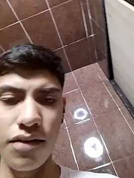 Snapshot of aispuro8505 chatting on 11/12/25, 05:46 aispuro8505 online show from 11/12/25, 05:46