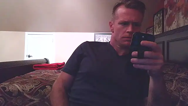 DILFiGuess11 online show from 06/25/26, 04:23