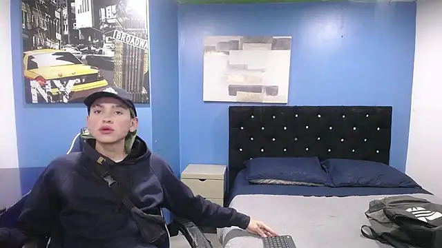 Snapshot of Aaron_Fordd chatting on 10/03/25, 07:33 Aaron Fordd online show from 10/03/25, 07:33