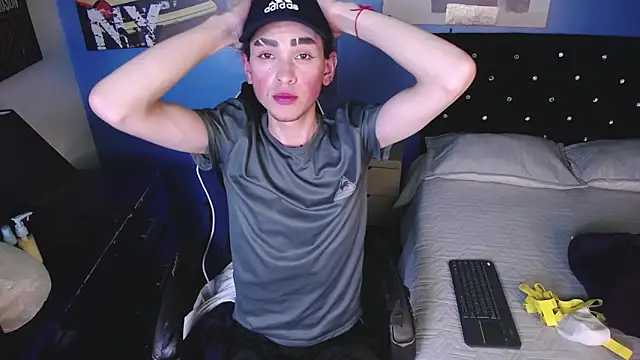 Snapshot of Aaron_Fordd chatting on 10/07/25, 08:06 Aaron Fordd online show from 10/07/25, 08:06