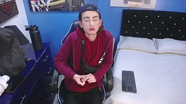 Snapshot of Aaron_Fordd chatting on 10/08/25, 07:44 Aaron Fordd online show from 10/08/25, 07:44