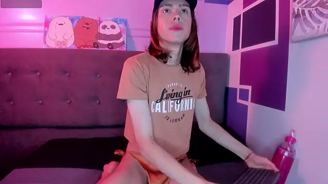 Snapshot of Aaron_Fordd chatting on 11/04/25, 04:50 Aaron Fordd online show from 11/04/25, 04:50