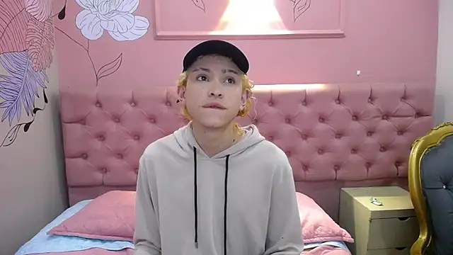 Snapshot of Aaron_Fordd chatting on 11/24/25, 11:32 Aaron Fordd online show from 11/24/25, 11:32