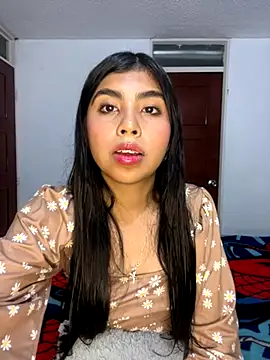 Snapshot of DianeSuns_ chatting on 10/17/25, 02:15 DianeSuns online show from 10/17/25, 02:15