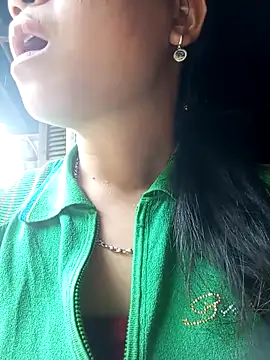 may-squirl online show from 10/06/25, 04:32