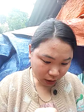 may-squirl online show from 10/29/25, 01:41