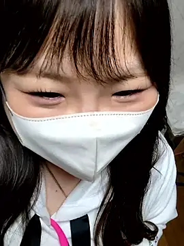 Snapshot of AYA_dayo chatting on 12/19/25, 01:40 AYA dayo online show from 12/19/25, 01:40