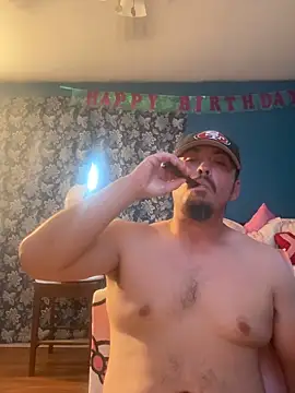 Snapshot of AlexR9700 chatting on 03/30/26, 01:06 AlexR9700 online show from 03/30/26, 01:06