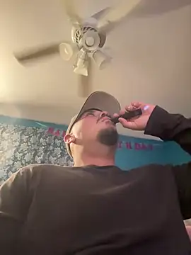 Snapshot of AlexR9700 chatting on 04/04/26, 03:16 AlexR9700 online show from 04/04/26, 03:16