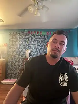 Snapshot of AlexR9700 chatting on 04/04/26, 06:27 AlexR9700 online show from 04/04/26, 06:27