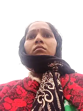 Snapshot of Jooli_xx chatting on 10/29/25, 02:47 Jooli xx online show from 10/29/25, 02:47