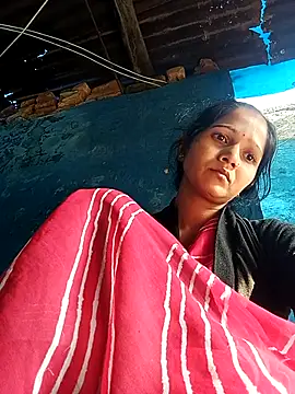 Snapshot of Jooli_xx chatting on 11/06/25, 03:51 Jooli xx online show from 11/06/25, 03:51