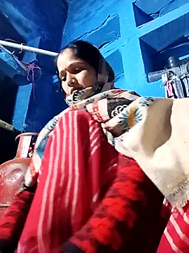 Snapshot of Jooli_xx chatting on 11/19/25, 12:21 Jooli xx online show from 11/19/25, 12:21