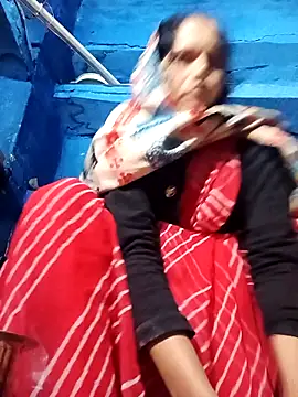 Snapshot of Jooli_xx chatting on 11/25/25, 12:43 Jooli xx online show from 11/25/25, 12:43