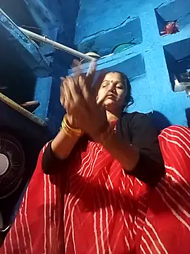 Snapshot of Jooli_xx chatting on 11/26/25, 11:39 Jooli xx online show from 11/26/25, 11:39