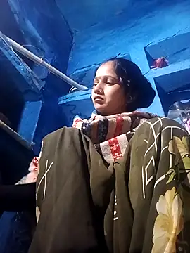 Snapshot of Jooli_xx chatting on 11/28/25, 01:41 Jooli xx online show from 11/28/25, 01:41