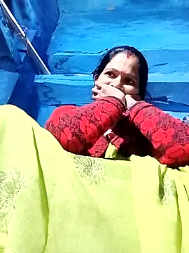 Snapshot of Jooli_xx chatting on 12/02/25, 01:00 Jooli xx online show from 12/02/25, 01:00