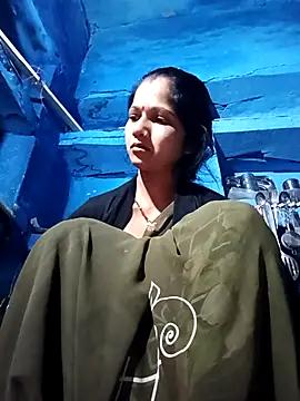 Snapshot of Jooli_xx chatting on 12/03/25, 12:18 Jooli xx online show from 12/03/25, 12:18