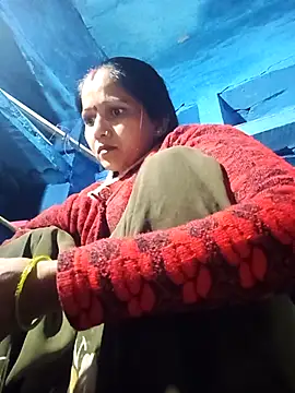 Snapshot of Jooli_xx chatting on 12/03/25, 12:25 Jooli xx online show from 12/03/25, 12:25