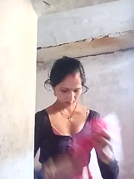 Snapshot of Jooli_xx chatting on 12/05/25, 02:09 Jooli xx online show from 12/05/25, 02:09