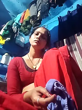 Jooli xx online show from 02/10/26, 04:00