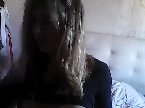 Snapshot of Transfanny chatting on 09/12/25, 03:23 Transfanny online show from 09/12/25, 03:23