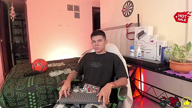 Snapshot of Jack_castell chatting on 10/08/25, 11:08 Jack castell online show from 10/08/25, 11:08