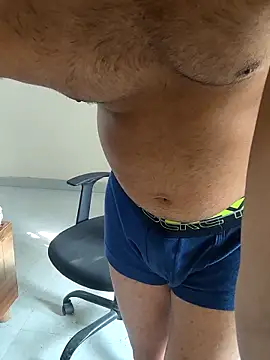 Snapshot of johnysinsr chatting on 02/19/26, 03:46 johnysinsr online show from 02/19/26, 03:46