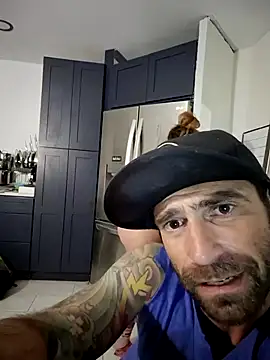 Snapshot of funren6996 chatting on 11/01/25, 10:17 funren6996 online show from 11/01/25, 10:17