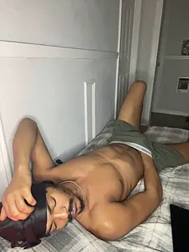 TRILLAHUNG online show from 09/30/25, 04:06