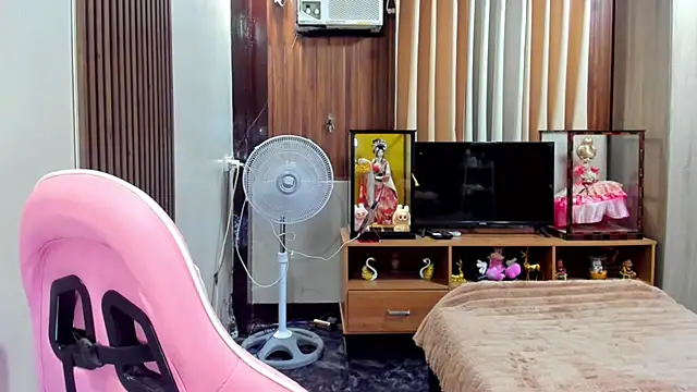 imallyoures69 online show from 07/09/26, 12:26