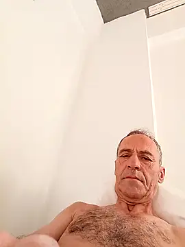 Snapshot of Meliwem12 chatting on 11/08/25, 05:07 Meliwem12 online show from 11/08/25, 05:07