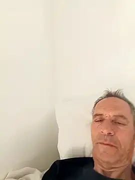 Snapshot of Meliwem12 chatting on 11/19/25, 08:14 Meliwem12 online show from 11/19/25, 08:14