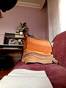 Snapshot of Meliwem12 chatting on 02/18/26, 11:28 Meliwem12 online show from 02/18/26, 11:28