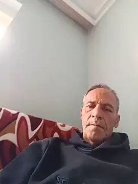 Meliwem12 online show from 05/26/26, 07:04