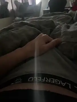 Snapshot of ekfjejwir chatting on 11/24/25, 01:11 ekfjejwir online show from 11/24/25, 01:11