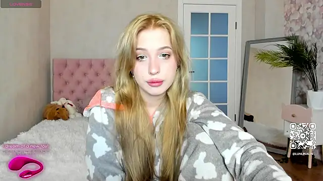 LightStar 18 online show from 10/02/25, 08:54