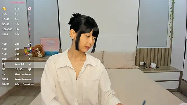 Snapshot of gabby_little chatting on 05/19/26, 12:11 gabby little online show from 05/19/26, 12:11