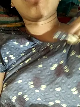 Snapshot of telugu_roja_099 chatting on 10/11/25, 01:49 telugu roja 099 online show from 10/11/25, 01:49