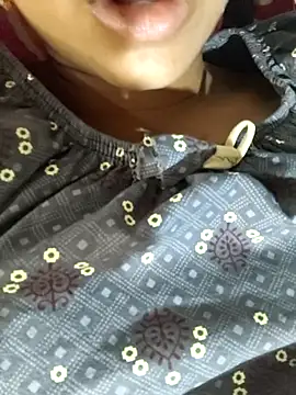 Snapshot of telugu_roja_099 chatting on 10/16/25, 04:02 telugu roja 099 online show from 10/16/25, 04:02