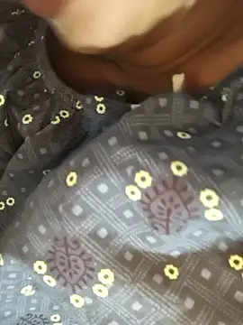 Snapshot of telugu_roja_099 chatting on 10/19/25, 06:08 telugu roja 099 online show from 10/19/25, 06:08