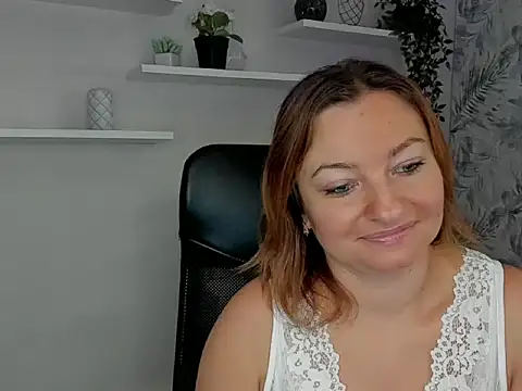 angelaSamt online show from 09/15/25, 05:40