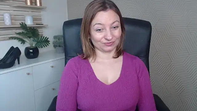 angelaSamt online show from 12/01/25, 06:40