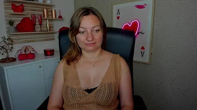 Snapshot of angelaSamt chatting on 06/29/26, 05:35 angelaSamt online show from 06/29/26, 05:35