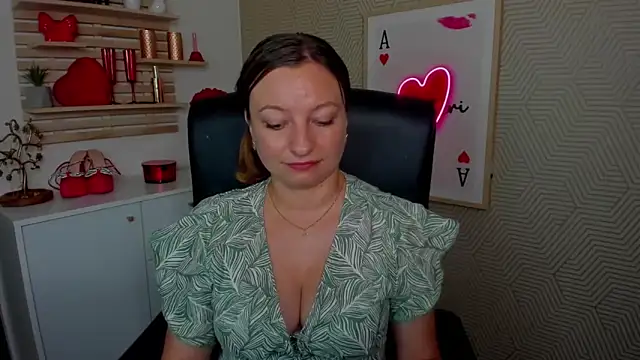 Snapshot of angelaSamt chatting on 06/30/26, 05:41 angelaSamt online show from 06/30/26, 05:41