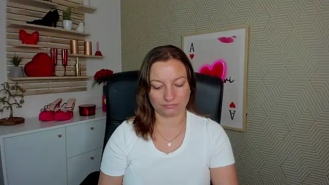 Snapshot of angelaSamt chatting on 07/15/26, 05:45 angelaSamt online show from 07/15/26, 05:45