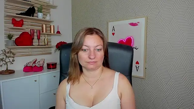 Snapshot of angelaSamt chatting on 07/16/26, 05:35 angelaSamt online show from 07/16/26, 05:35