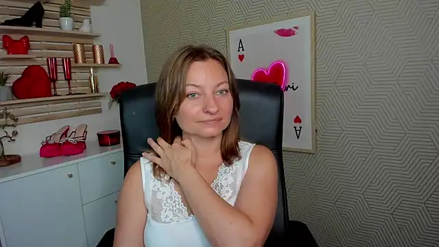 Snapshot of angelaSamt chatting on 07/20/26, 05:44 angelaSamt online show from 07/20/26, 05:44