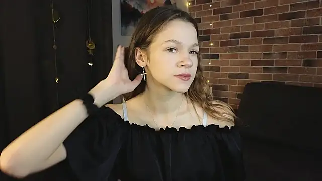 Snapshot of VelvetRisque chatting on 02/12/26, 06:19 VelvetRisque online show from 02/12/26, 06:19