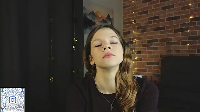 Snapshot of VelvetRisque chatting on 03/01/26, 06:37 VelvetRisque online show from 03/01/26, 06:37